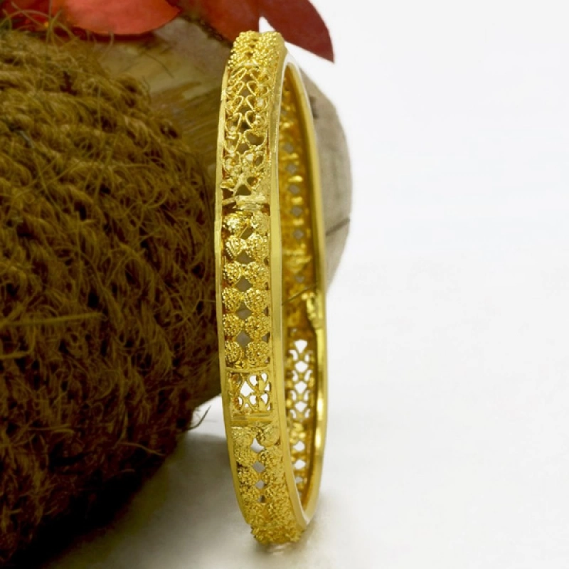 TRENDY INTRICATE DESIGN GOLD PLATED NET BANGLE