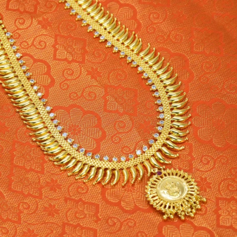 GOLD PLATED TRADITIONAL PULINAKHAM LONG NECKLACE