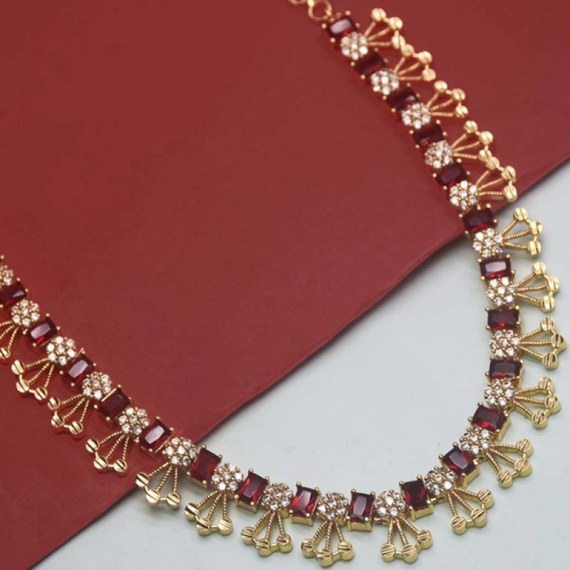 STUNNING GOLD PLATED SQUARE RED STONE FLORAL AD NECKLACE