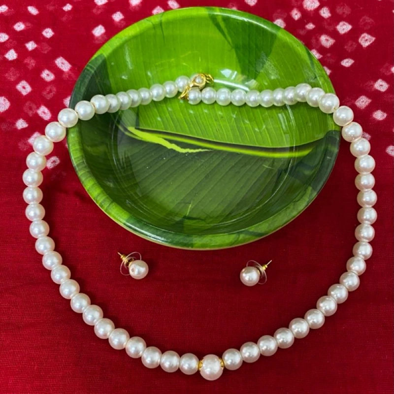 Handmade Pearl Set With Ear Studs